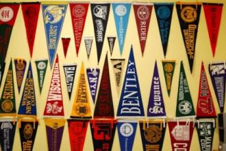 collegepennants